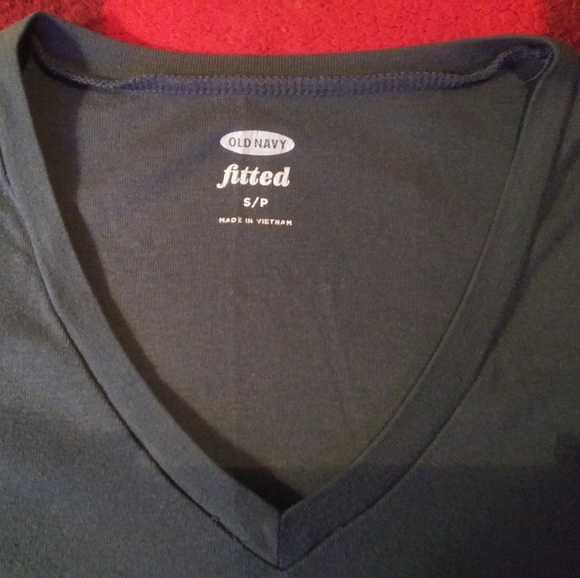 Two long sleeve shirts - Picture 2 of 7